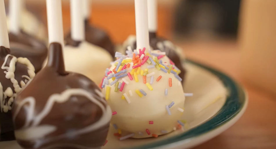 Melodieus oosters conservatief The BEST Cake Pops / Chocolate Dipped - My Urban Treats